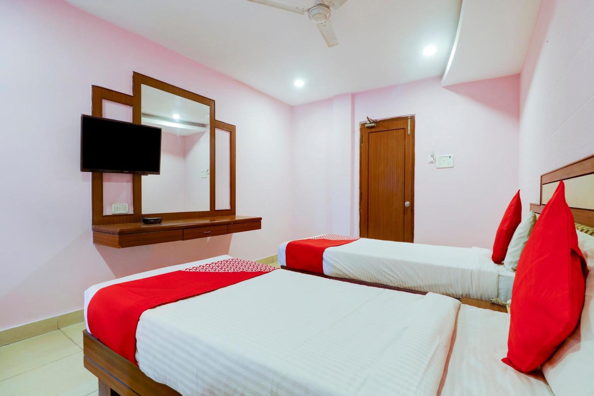 Super Collection O 77115 Vaishnavi Palace Hyderabad Exterior photo