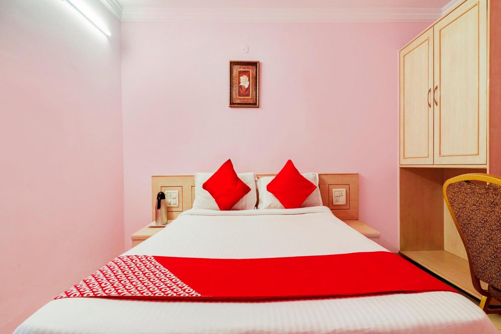 Super Collection O 77115 Vaishnavi Palace Hyderabad Exterior photo