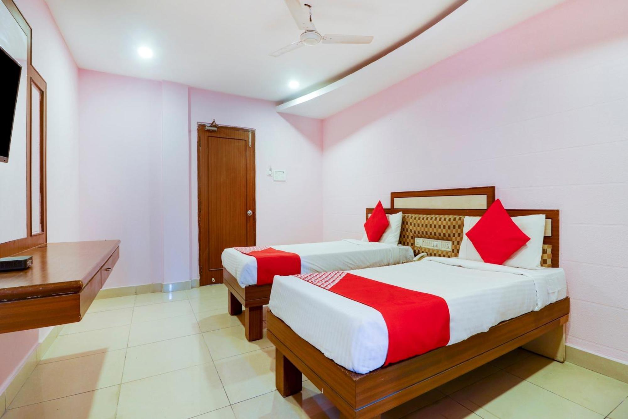 Super Collection O 77115 Vaishnavi Palace Hyderabad Exterior photo